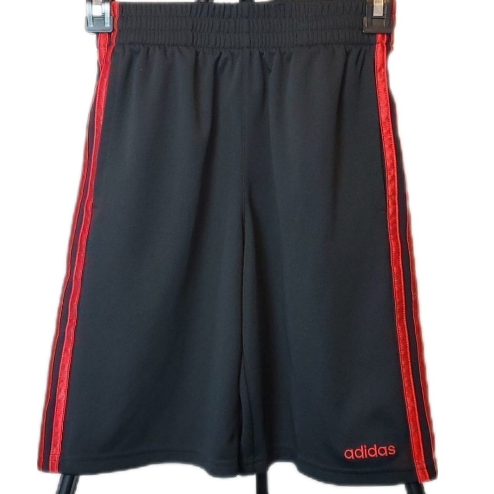 Boy's Adidas Gym Shorts Size Medium (8-10)